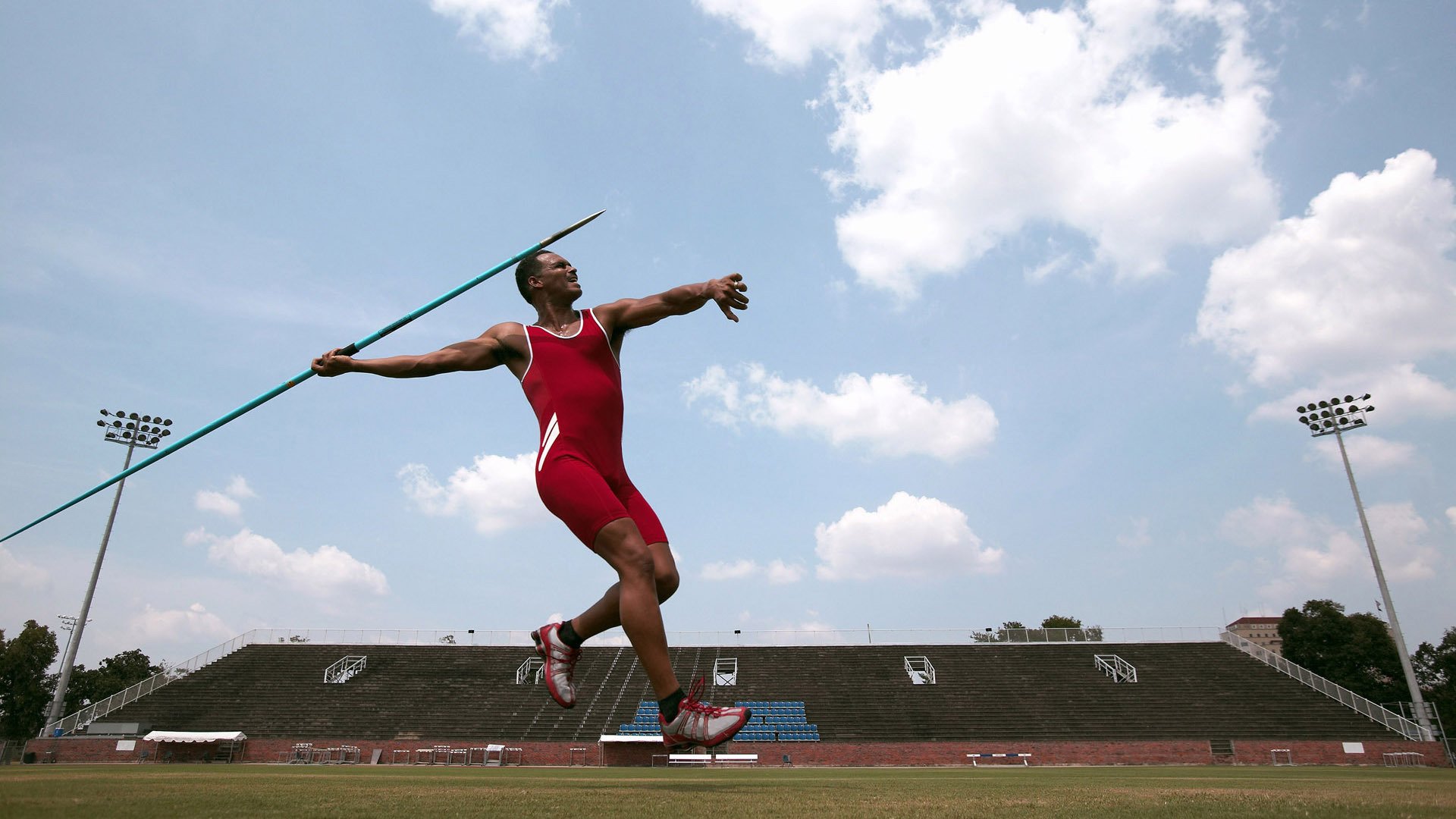 “新都垒球赛：谁能突破防线夺得最终胜利？”